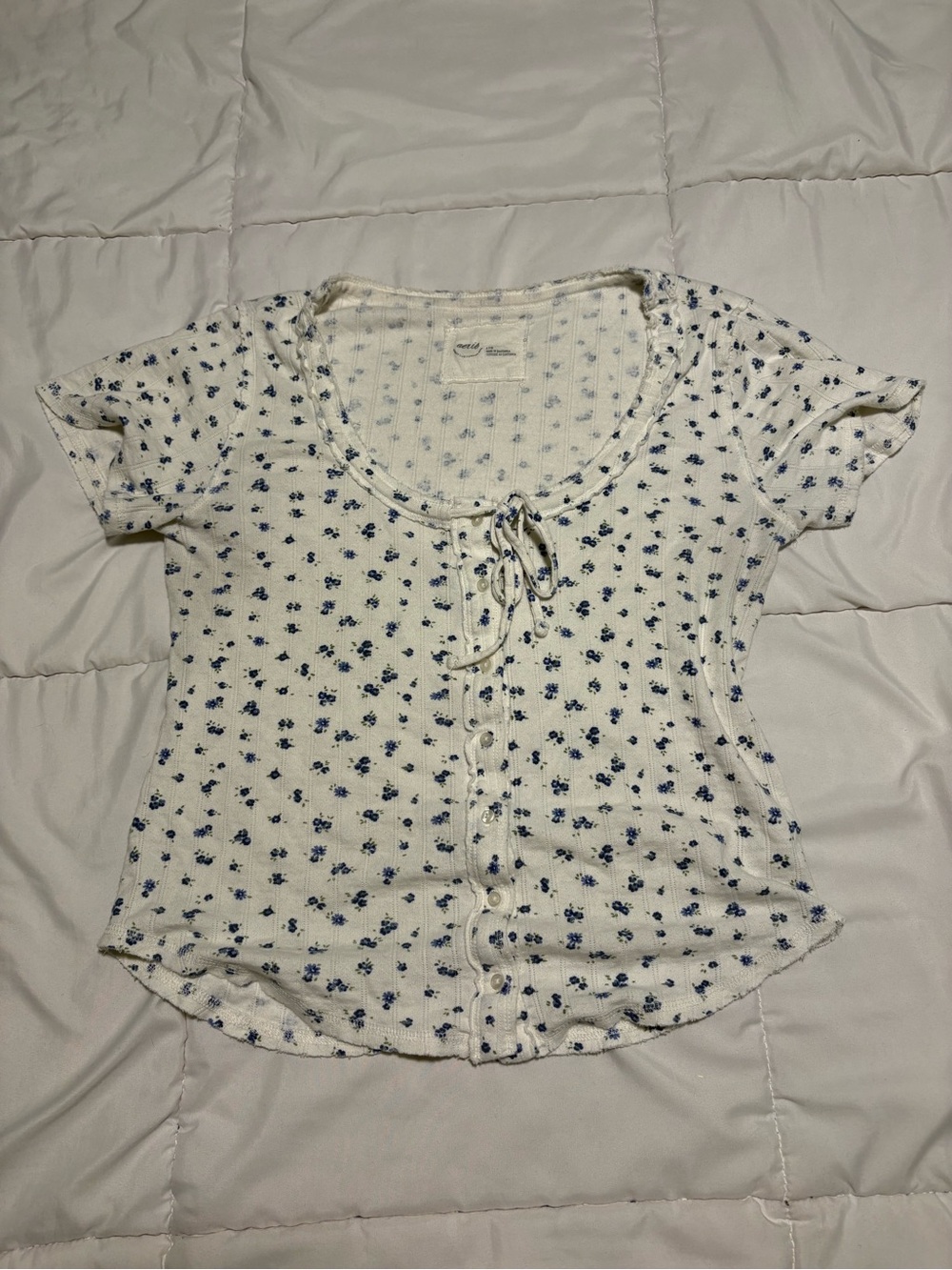 aerie White Short Sleeve Button-Front Top with Blue Floral Print